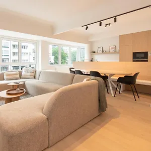 Deluxe 3 Bedrooms Apartment With Casino View At The Beach And Free Parking , Oostende België